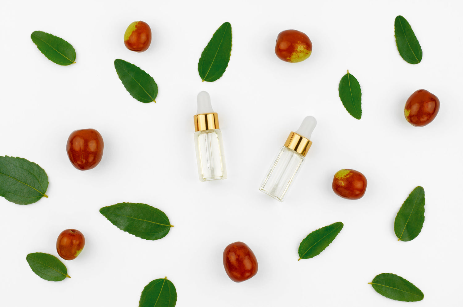 Marula Oil or Jojoba Oil: Which Reigns Supreme in Skincare and Cosmetics?